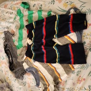 Baby Gap Bundle of 3 onesies and 1 pair of pants size 3-6 months